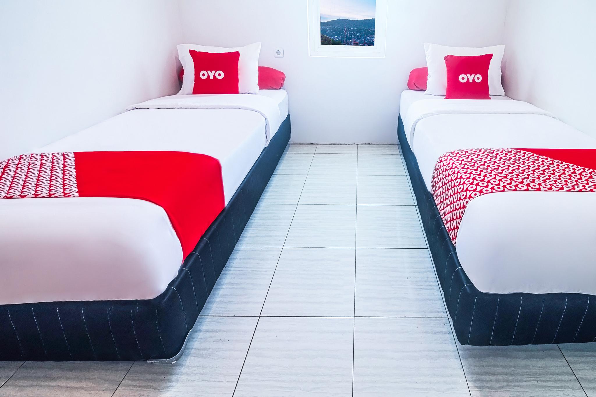 Vaccinated Staff-Oyo 2699 Haven Boarding House Hotell Ambon Exteriör bild