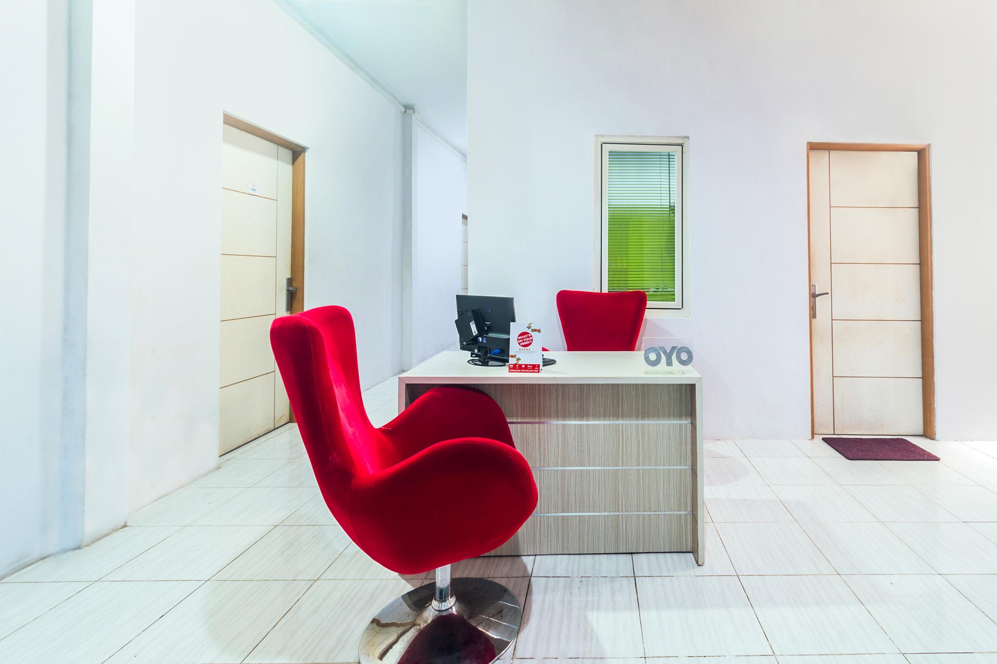 Vaccinated Staff-Oyo 2699 Haven Boarding House Hotell Ambon Exteriör bild