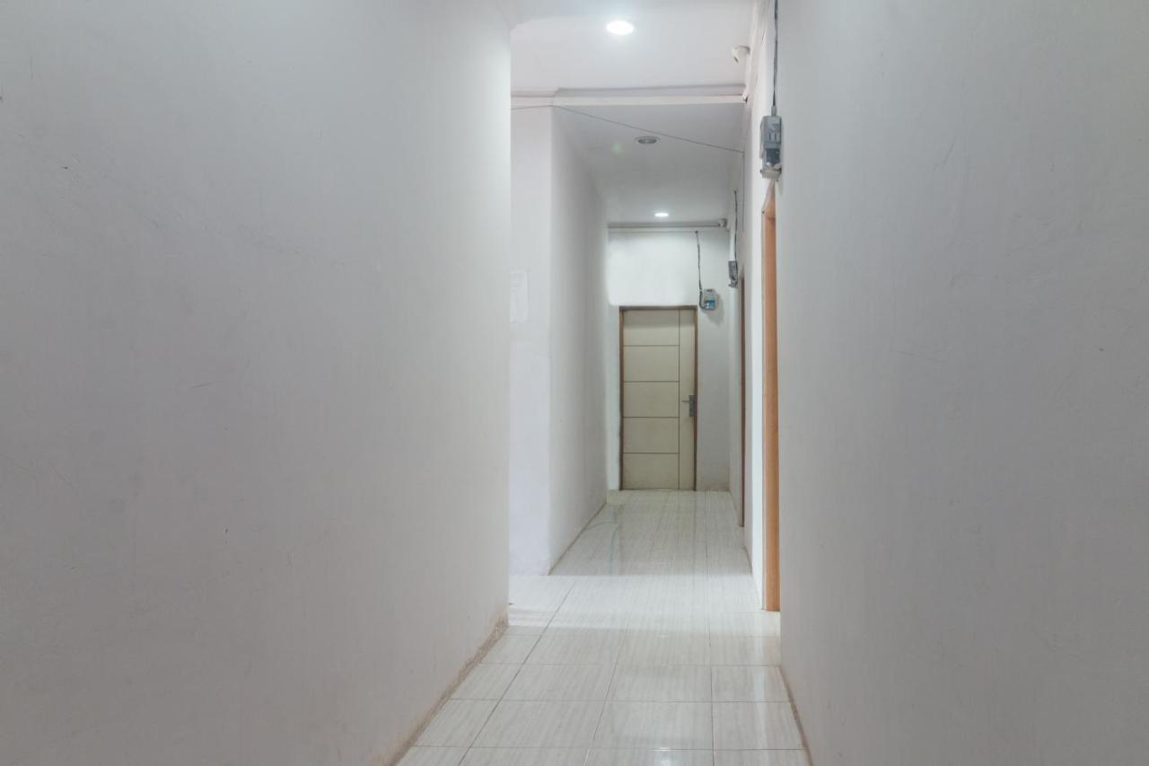 Vaccinated Staff-Oyo 2699 Haven Boarding House Hotell Ambon Exteriör bild