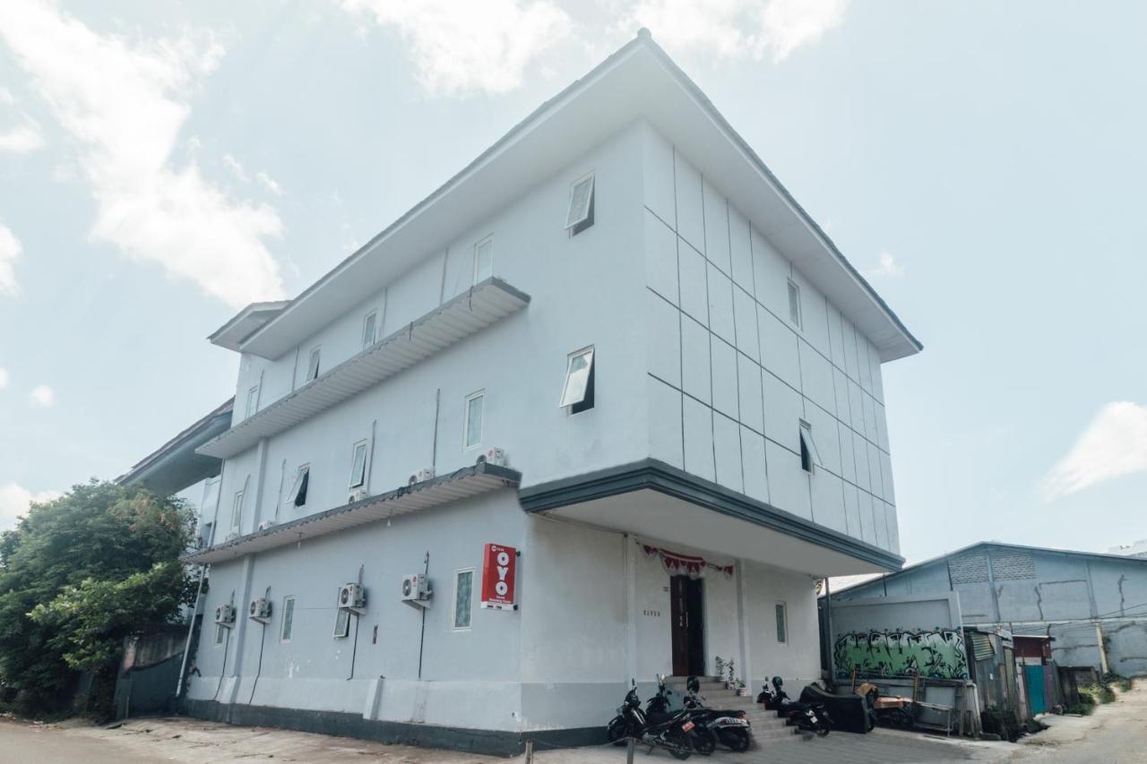 Vaccinated Staff-Oyo 2699 Haven Boarding House Hotell Ambon Exteriör bild