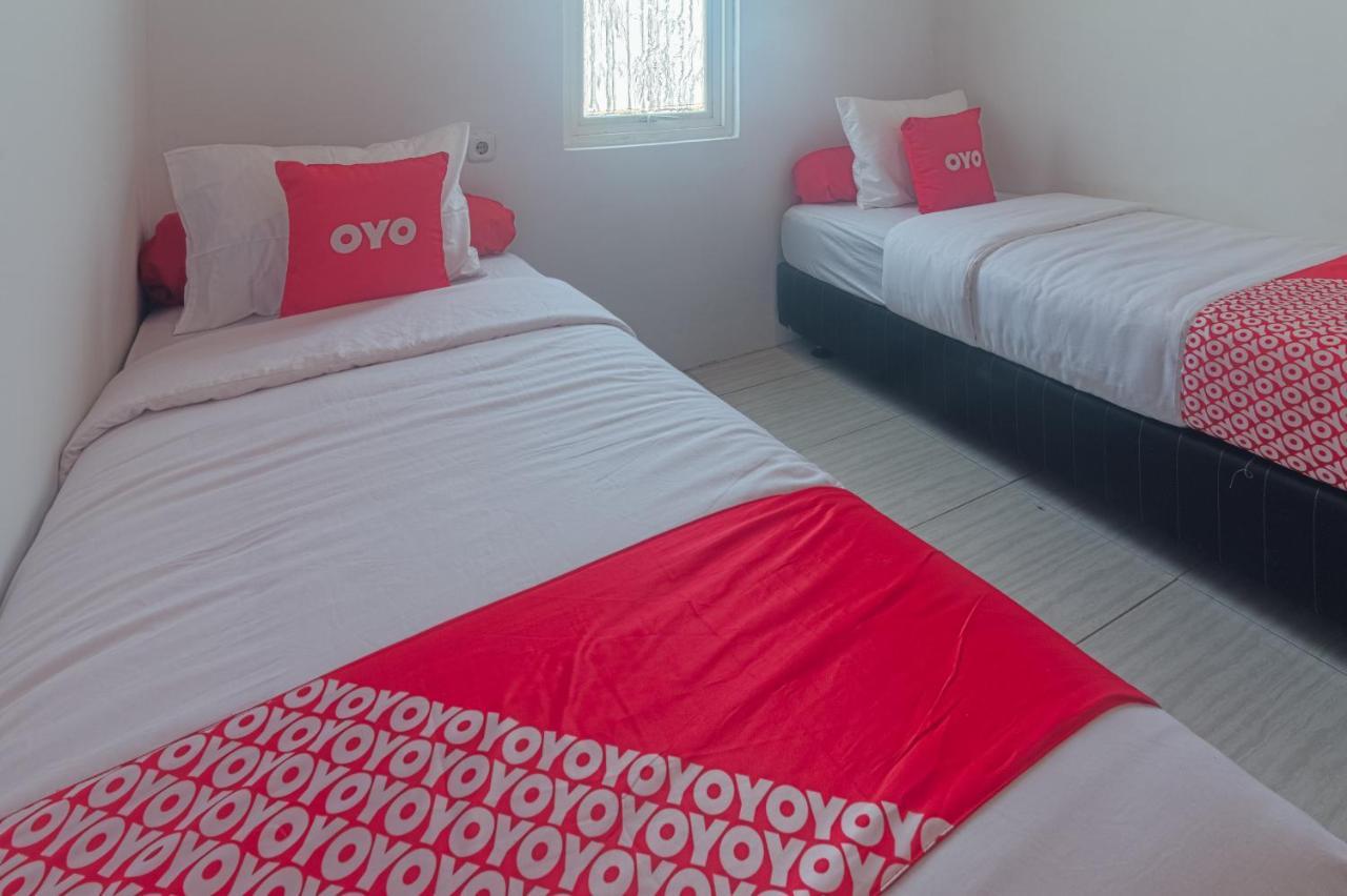 Vaccinated Staff-Oyo 2699 Haven Boarding House Hotell Ambon Exteriör bild
