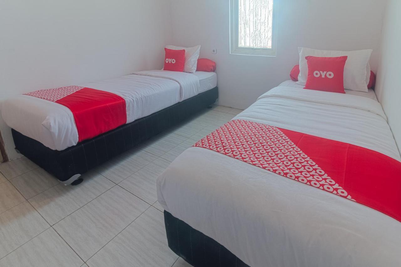 Vaccinated Staff-Oyo 2699 Haven Boarding House Hotell Ambon Exteriör bild